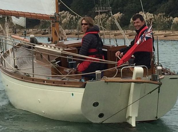 Jane & Paul Barnes Arrive on Mischief III